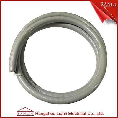 中国 灰色1/2の液体の堅く適用範囲が広い電気水路ポリ塩化ビニールは綿ワイヤーと塗った サプライヤー