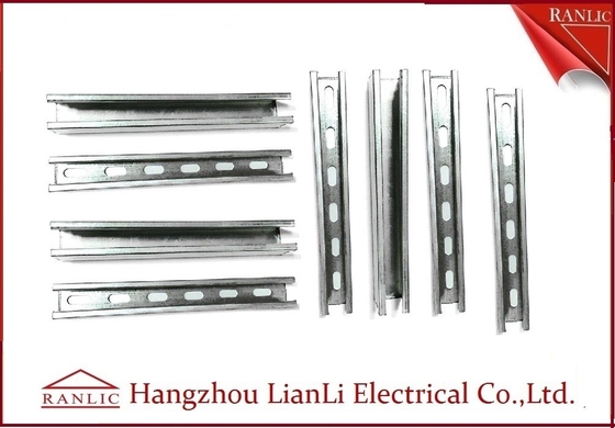 中国 細長い穴がついた電子支柱チャネルの付属品の鋼鉄Uチャンネルまたはどれも長い長さは細長い穴がつかなかった サプライヤー