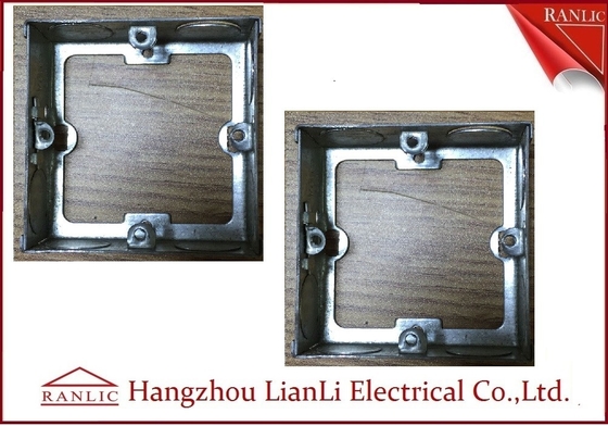 中国 調節可能な耳 20mm 25mm のノックアウトの鋼鉄電気一団箱延長リング サプライヤー